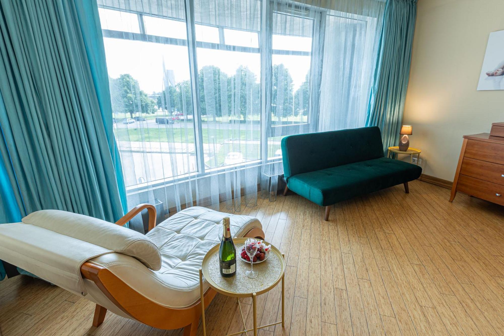 Royal Suites Whith Free Parking 리가 외부 사진