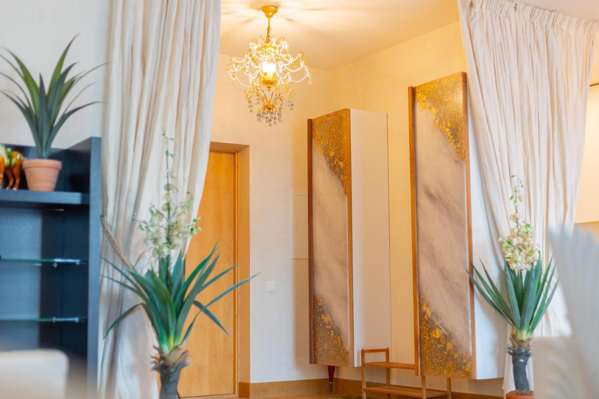 Royal Suites Whith Free Parking 리가 외부 사진