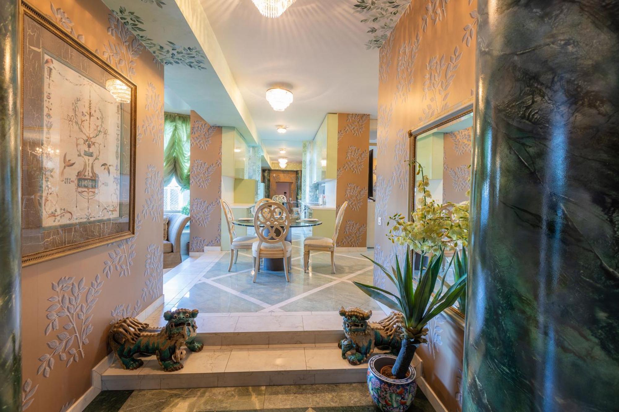Royal Suites Whith Free Parking 리가 외부 사진