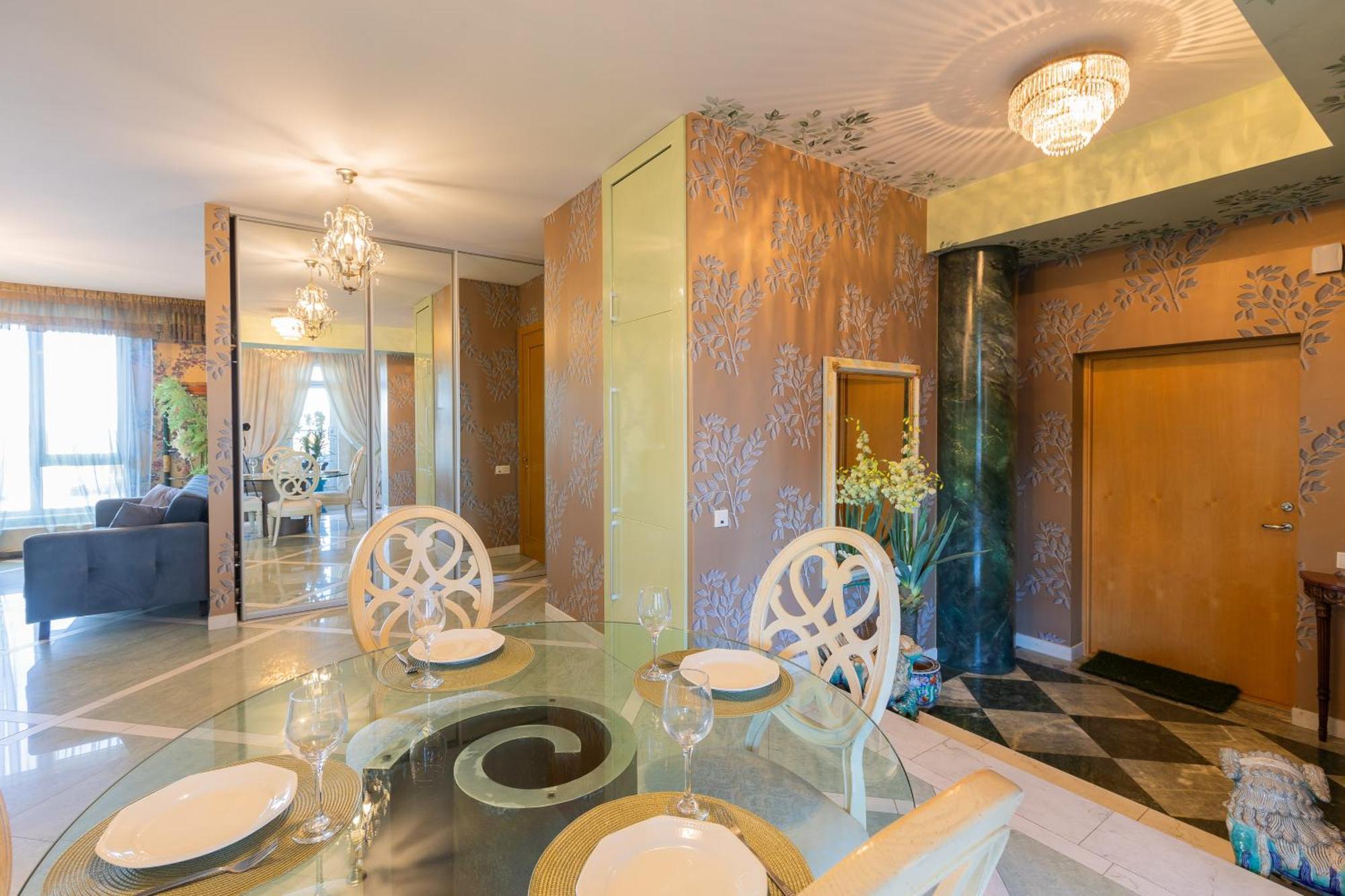 Royal Suites Whith Free Parking 리가 외부 사진